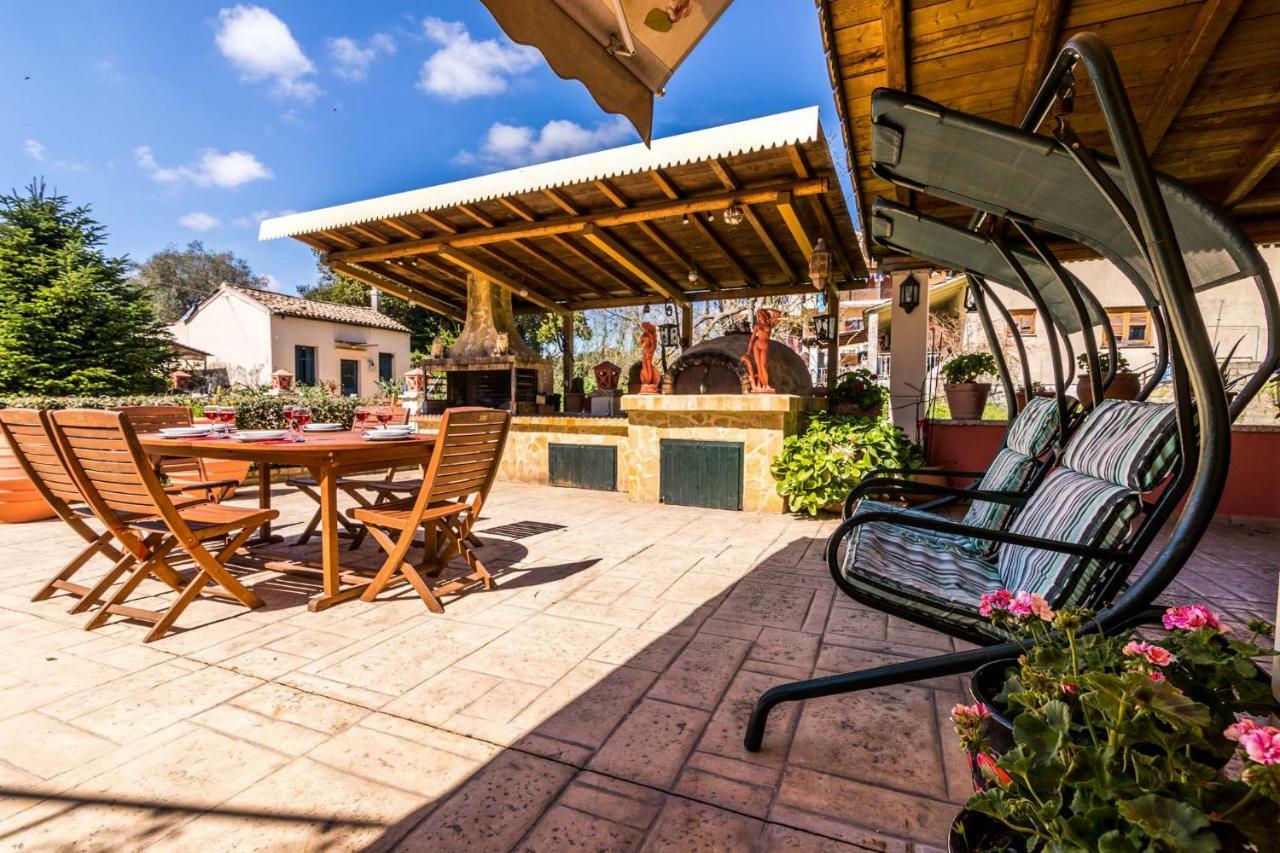 Antonela Sunshine Apartment By Corfu Escapes Perama  Dış mekan fotoğraf